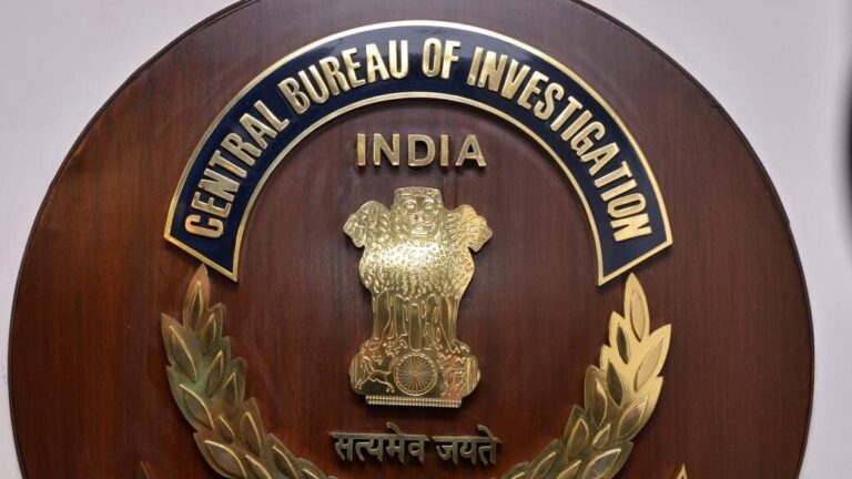 23,566 crore scams in 8 months, crimes committed by 60 companies exposed; Progress Book of Mumbai Headquarters of CBI 23,566 crore scams in 8 months, crimes committed by 60 companies exposed; Progress Book of Mumbai Headquarters of CBI