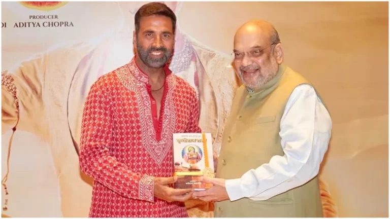 Home-minister-Amit-Shah-watched-akshay-kumar-film-with-family