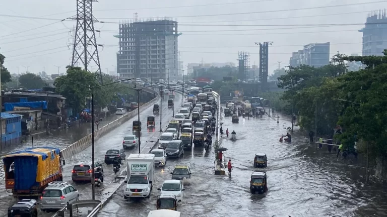 Mumbai-records-64-percent-rain-in-Just-5-days-of-July