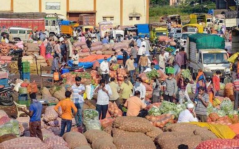 Traders-and-consumers-opposes-imposition-of-5-percent-GST-on-non-branded-items_11zon