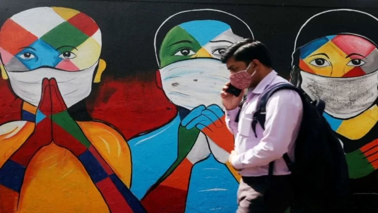 Use-of-COVID-masks-in-confined-spaces-may-soon-become-mandatory