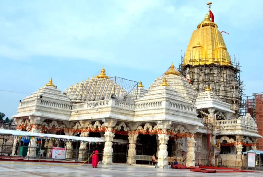 Cell phones banned in Ambaji temple in Banaskantha, Gujarat
