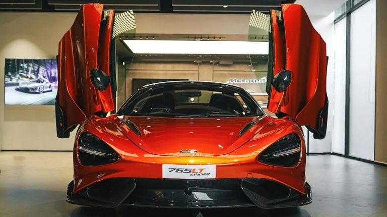 mclaren showroom in mumbai