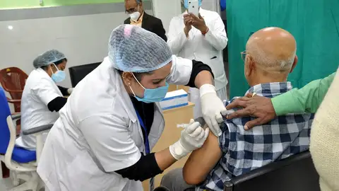 India reports 699 new Covid-19 cases, 2 deaths
