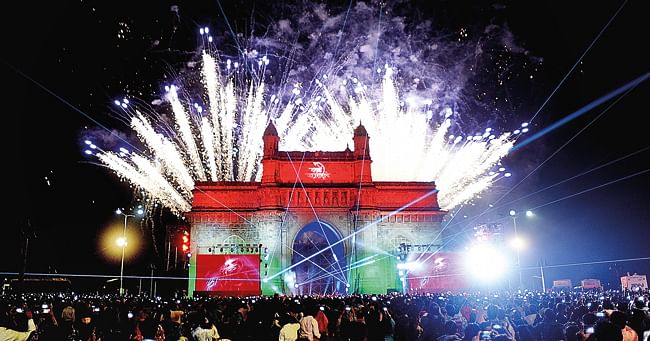 ‘ઓમિક્રોન’ ન્યુ યરની મજા બગાડશે? ક્રિસમસ અને નવા વર્ષ અગાઉ દેશના મોટા રાજ્યોમાં પ્રતિબંધોની ગિફ્ટ; જાણો કયા રાજ્યમાં કેવા નિયંત્રણો લાગુ થયા