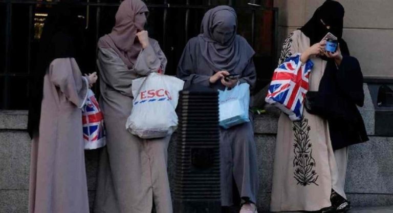 Muslim population doubled in Britain while catholic reduces