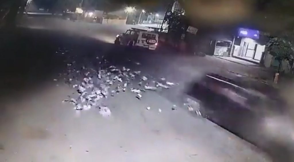 19 Lac rupees fall on street of telangana