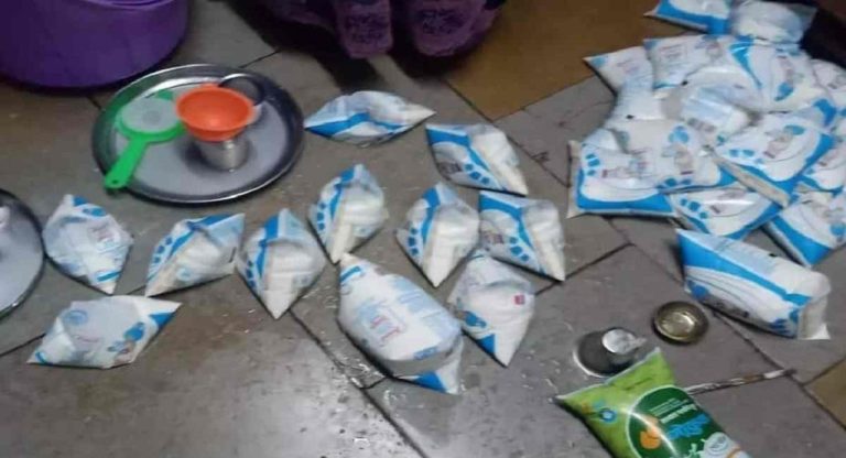 Adulterated Milk seized at Kandivali Adulterated Milk seized at Kandivali