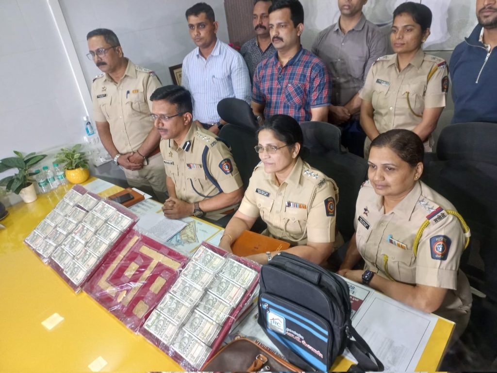 Fake ED officer loots Rs 25 lakh in cash and 3 kg gold from businessman in Mumbai Zaveri Bazar
