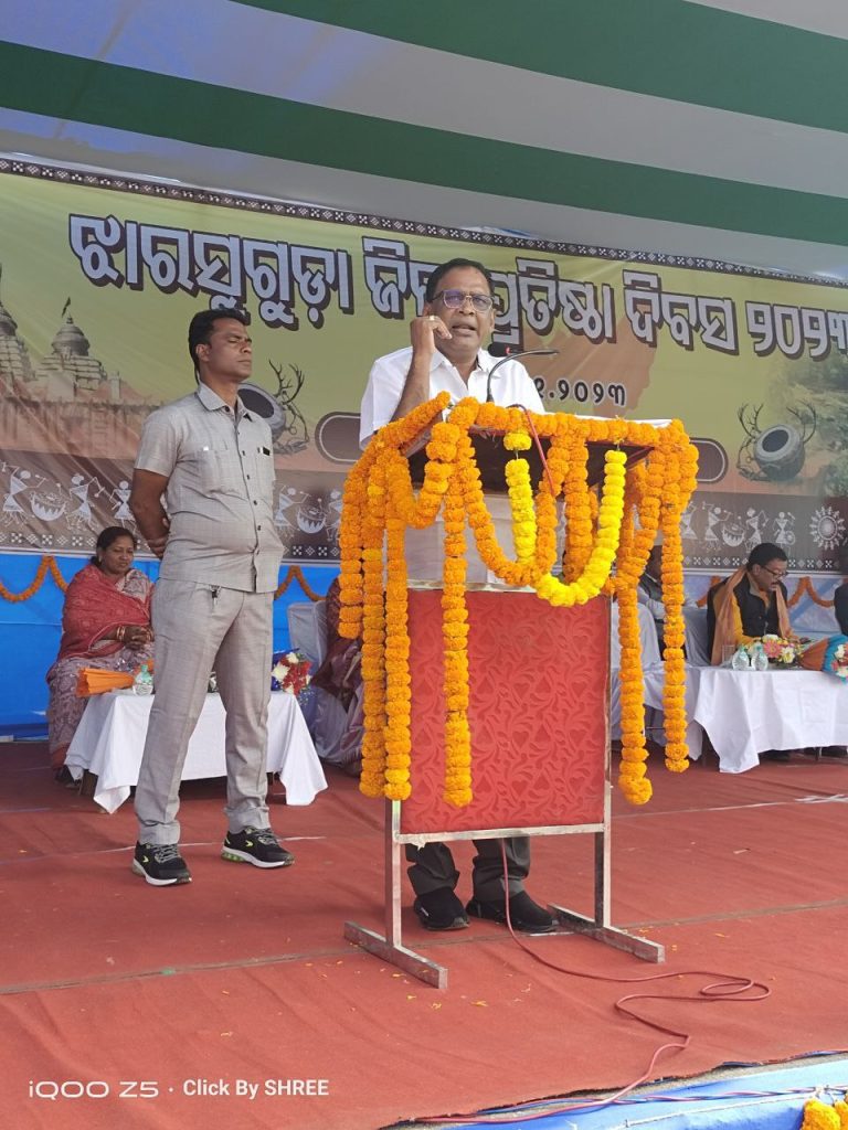 Police officer kill Health Minister at Odisha
