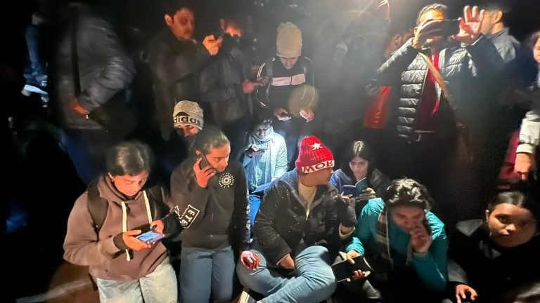 Stones Thrown, Blackout As JNU Students Screen BBC Documentary On PM Modi: Stones Thrown, Blackout As JNU Students Screen BBC Documentary On PM Modi: