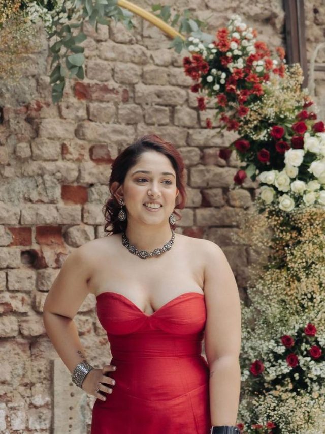 aamir khan daughter ira khan glamorous look