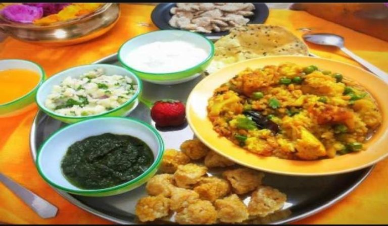 Mumbai Restaurant food rate 10 percentage increase gas cylinder rate increase.  Mumbai Restaurant food rate 10 percentage increase gas cylinder rate increase.