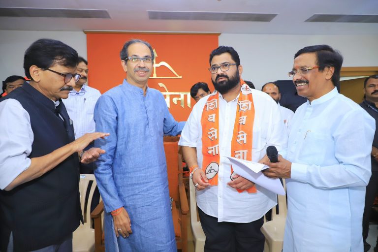 nashik bjp leader advay hire join shiv sena uddhav thackeray group