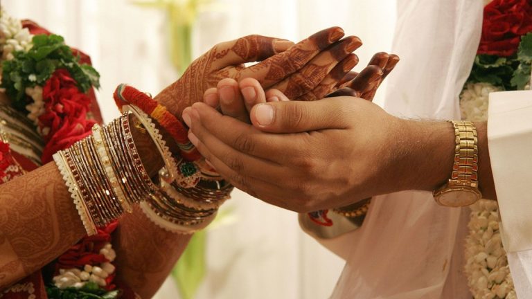 Inter Caste Marriage- Newly wedded couples are getting 2.5 lakh rupees, apply immediately