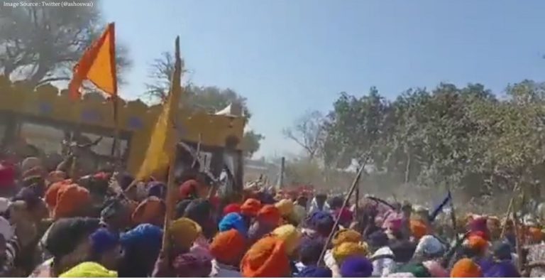 Amritpal Singh’s supporters clash with police in Amritsar Amritpal Singh's supporters clash with police in Amritsar