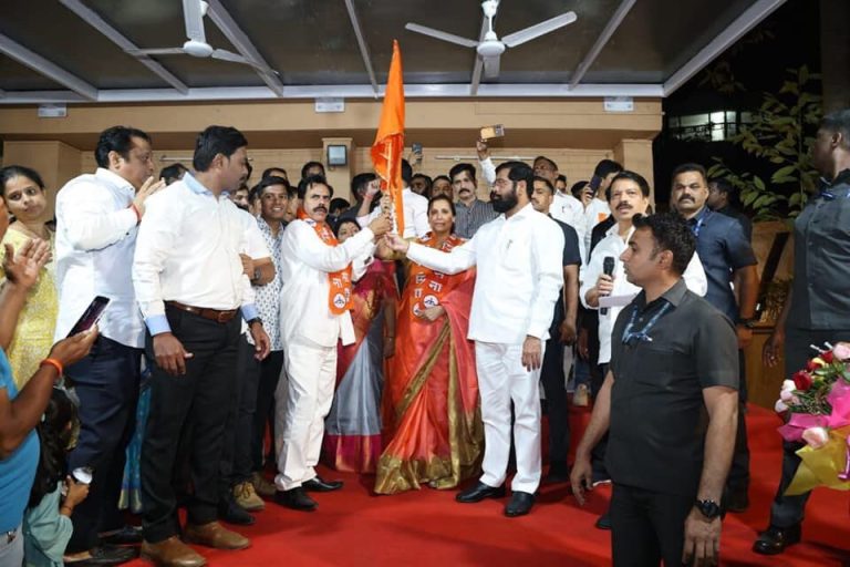 Mumbai gangster Arun Gulab Gawli’s family members join Eknath Shinde’s Sena Mumbai gangster Arun Gulab Gawli’s family members join Eknath Shinde’s Sena