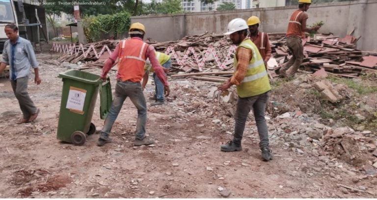 BMC award Contract for removing dirt, stone and brick from Mumbai streets BMC award Contract for removing dirt, stone and brick from Mumbai streets