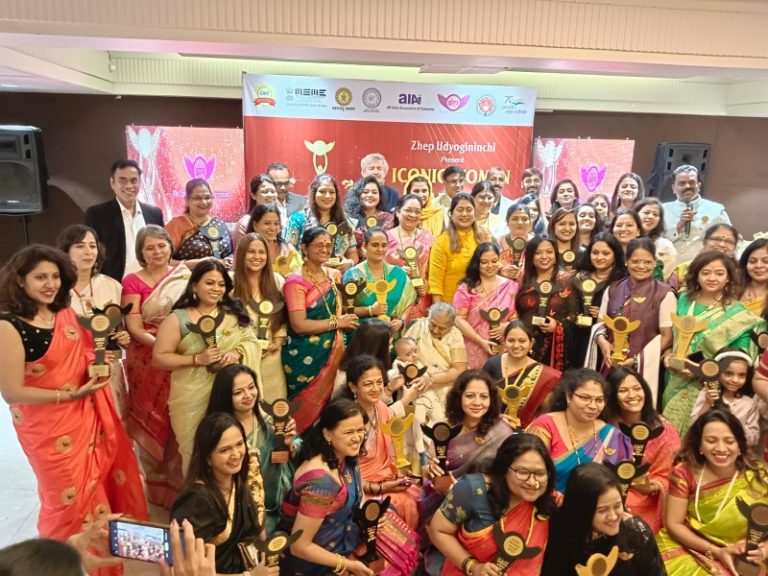 Social worker Nari Shakti was honored by CAIT and JHP industry on International Women's Day