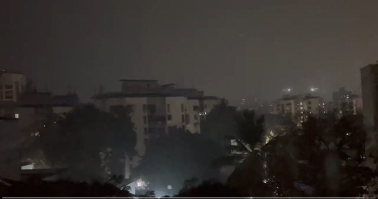 Thunder shower at Mumbai