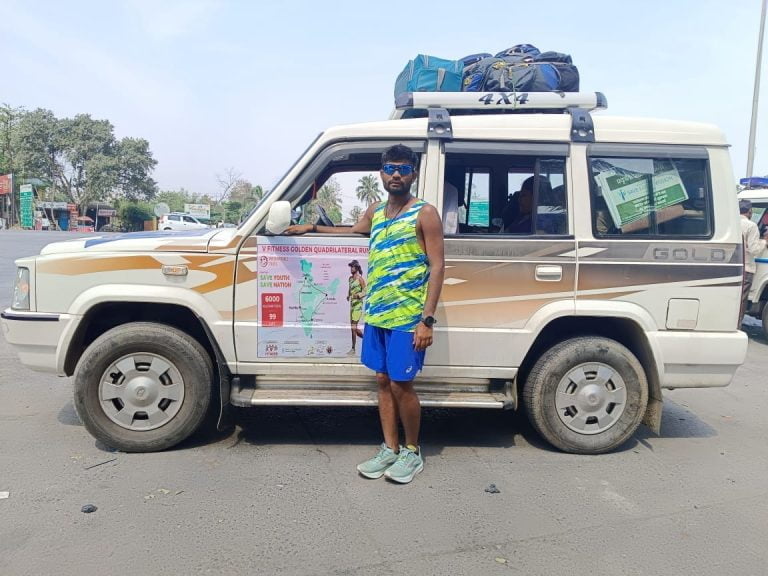 Young Man from Ahmedabad Who Left Delhi’s India Gate Reached Kamrej in 95 days. Young Man from Ahmedabad Who Left Delhi's India Gate Reached Kamrej in 95 days.