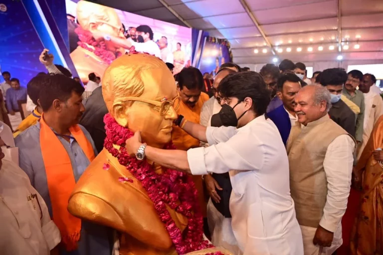 Central Minister Jyotiraditya Shinde tested Corona Positive