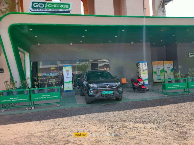 Western Railway installs Electric Vehicle (EV) charging facility at Vadodara Station