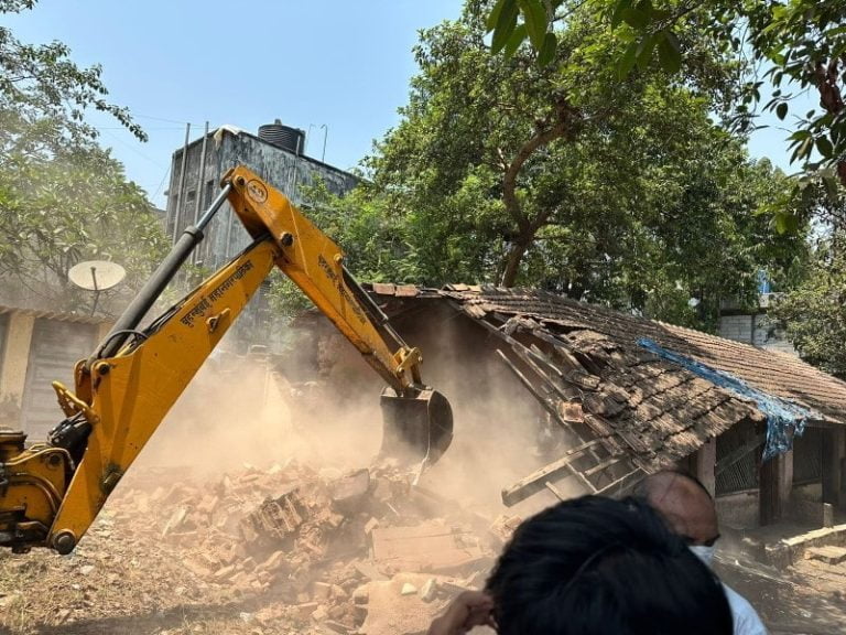 The Municipality bulldozed the Police Staff Quarters built in 1896 on Malad S.V Road.