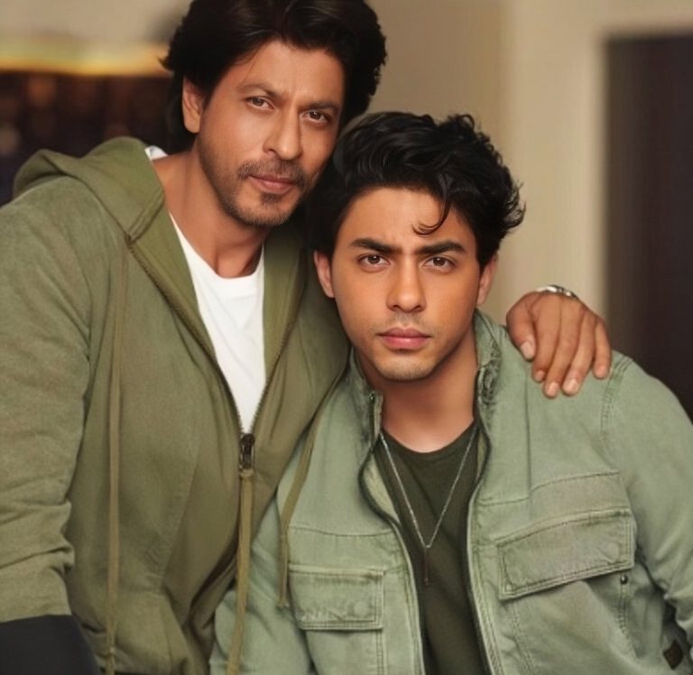 shah rukh khan poses with gauri abram suhana and aryan khan