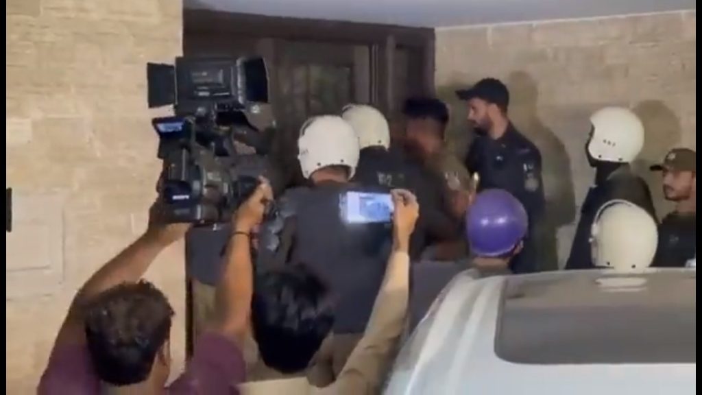 Late-night raid conducted in Lahore to arrest PTI's Elahi