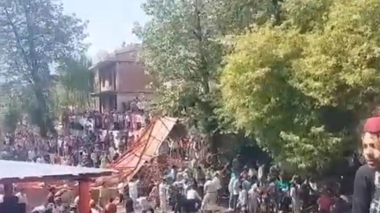 people injured after a footover bridge collapsed in Jammu and Kashmir