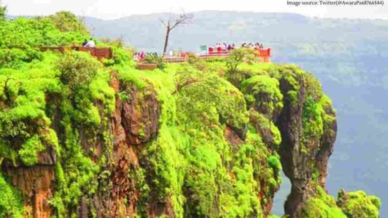 Mahabaleshwar, Panchgani Tourist Places Are Crowded With Tourists Due To Consecutive Holidays