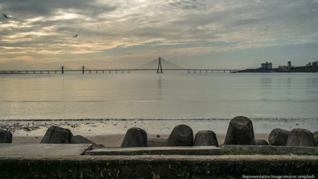 bandra police held bikers rash riding near sea link, seize their bikes