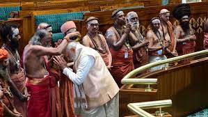 PM taking blessing at sandad PM taking blessing at sandad