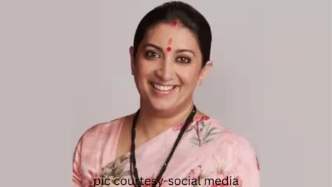 Pic Courtosy – Twitter @RealFirs – 2023-05-06T100712.007 smriti irani shared old whisper pad advertisement video on instagram