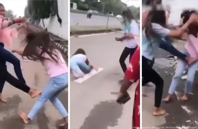 Viral Video: 2 Girls Fight Violently In Middle Of The Road, Push Each Other Into Dirty Drain Viral Video: 2 Girls Fight Violently In Middle Of The Road, Push Each Other Into Dirty Drain