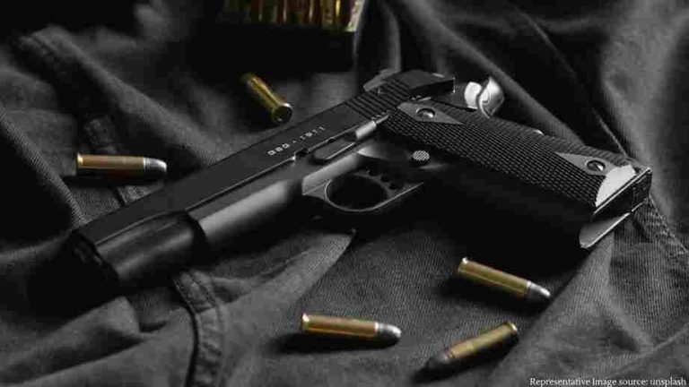 Three Naxals killed in encounter