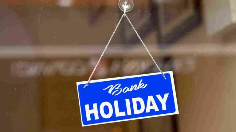 – Bank Holidays in August: Banks to remain close for 14 days, know dates here - Bank Holidays in August: Banks to remain close for 14 days, know dates here