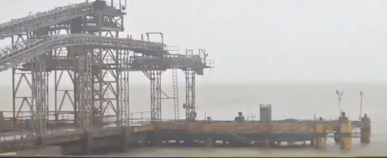 Biparjoy Cyclone : unrest at Jakhau port, here is the update