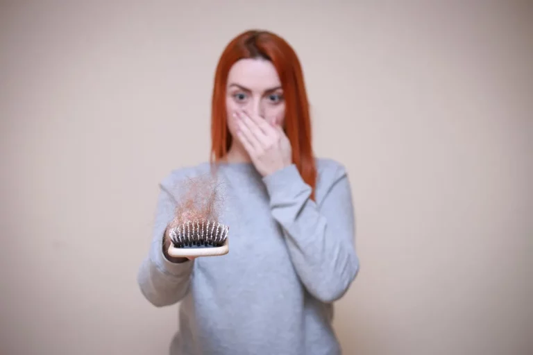 Due to these reasons your hair starts to fall, know from the area_11zon Due to these reasons your hair starts to fall, know from the area