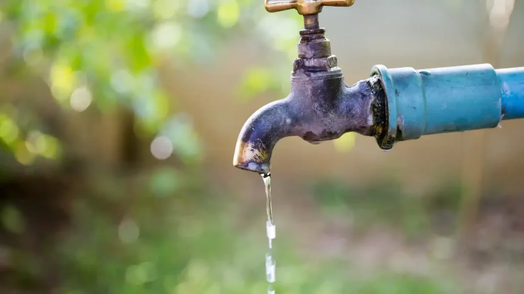 24-hr water cut from August 24 in M East and M West ward