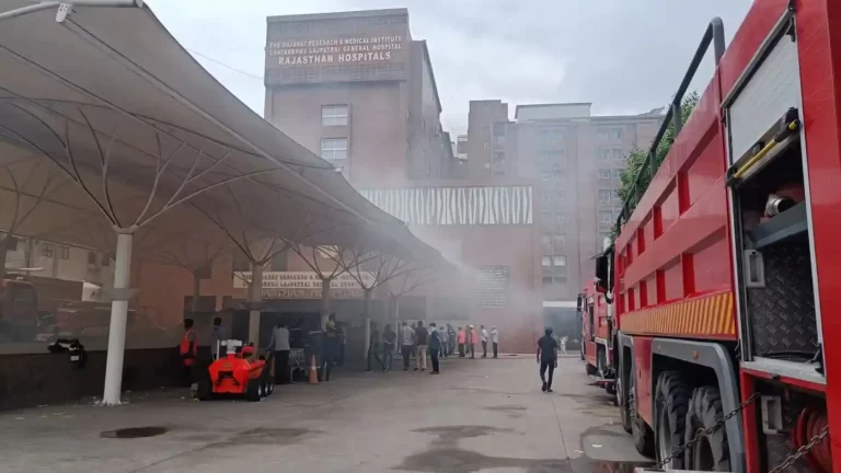 Fire broke out in the hospital, 100 patients evacuated safely..