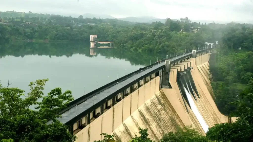 Mumbai Lakes Water Level Increase Water Cut Relief From Independence Day