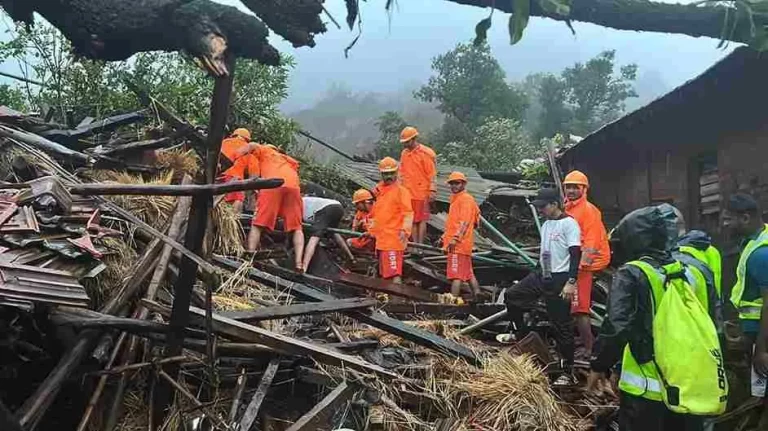 Raigad: Natural calamity strikes in Khalapur, 40 houses buried by mountain collapse; Rescue operation started