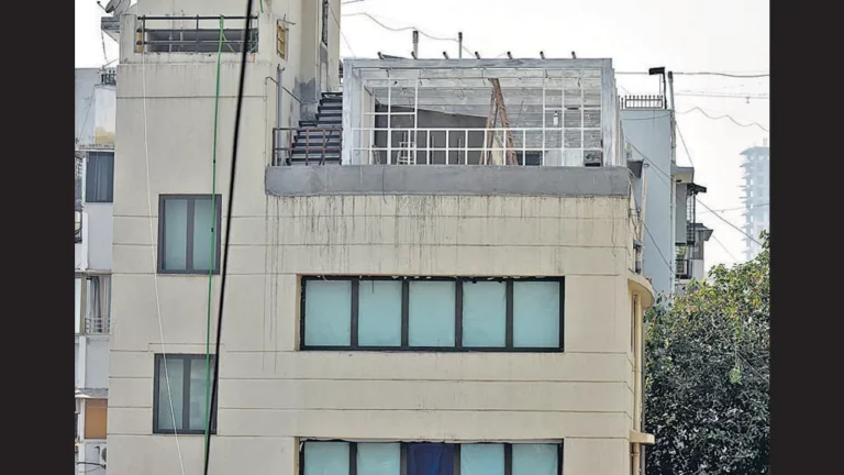 Threat of terrorist attack on Mumbai again? Photos of Chabad House found with terrorists; Police system alert