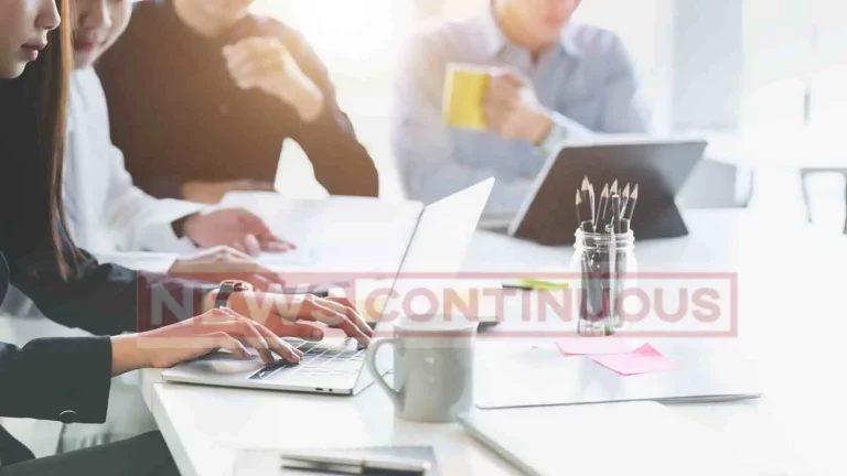 Collar Workers: What are pink, blue, white and gray collar jobs? Understand their meaning here Collar Workers: What are pink, blue, white and gray collar jobs? Understand their meaning here