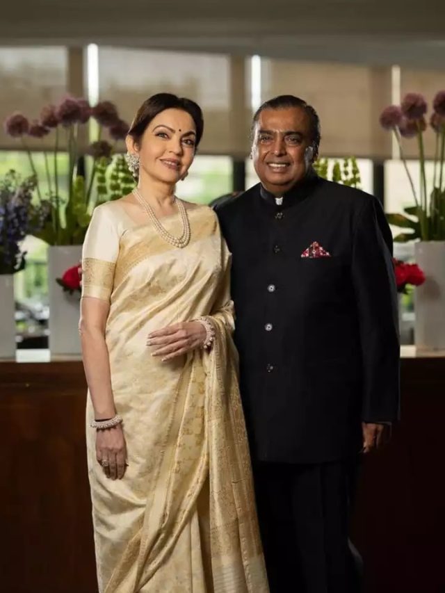 Mukesh Ambani : They don't take salary, they don't sell shares, then how can Mukesh Ambani's house run?