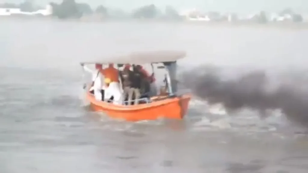 Bhagwant Mann Boat: Punjab CM Bhagwant Mann narrowly escaped a boat mishap while on flood survey