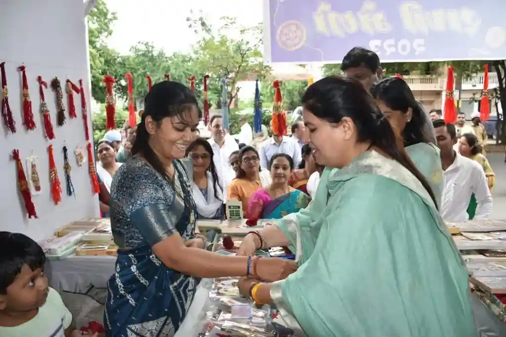 Eighth graded woman started Sakhi Mandal and provided employment to 50 women