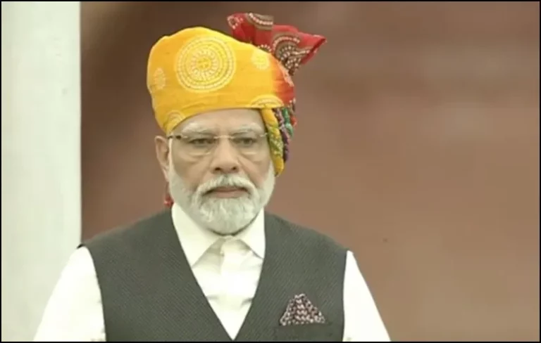 On 77th Independence Day, PM praised nurses, doctors and others for their efforts to change the destiny of the country